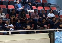 Botok Pati dkk Naik ke Balkon Rapat Paripurna DPR 27 Agustus Botok Pati dkk Naik ke Balkon Rapat Paripurna DPR 27 Agustus